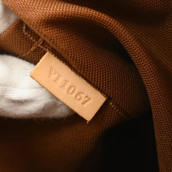 Louis Vuitton Monogram Batignolles Tote Handbag M51156 VI1067 144269 - Picture 6 of 10